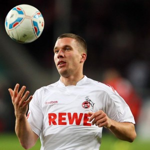 kaiyun官方-昨夜风暴，一场比赛两出大戏，洛杉矶湖人如何抢走了欧联头条，昨夜风暴与两场大戏，湖人如何抢走欧联头条